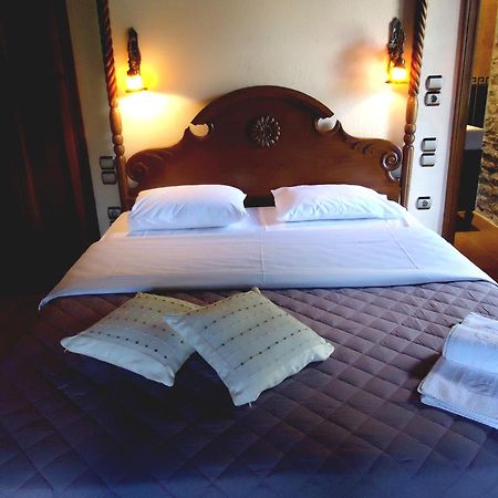 Old Inn Gorianádhes Rom bilde